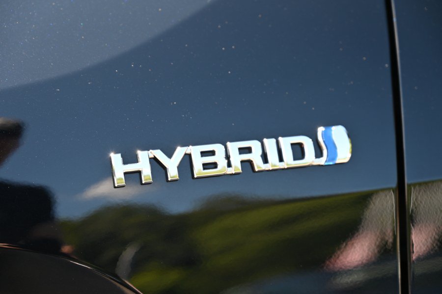 Used 2019 Toyota RAV4 XLE AWD/4WD image 9