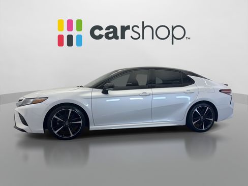 Used 2018 Toyota Camry XSE w/ Driver Assist Package FWD image 2