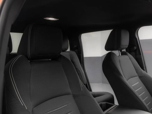 Used 2024 Toyota Tacoma TRD Off-Road image 32