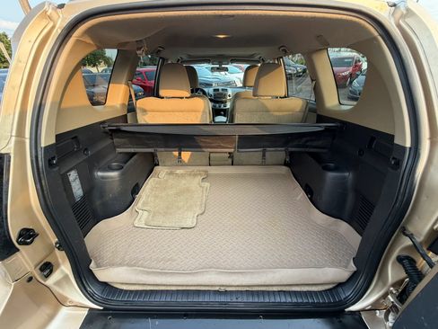 Used 2012 Toyota RAV4 4WD w/ Upgrade Value Pkg image 32