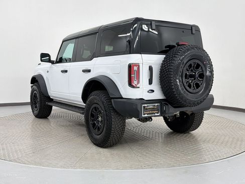 Used 2024 Ford Bronco Wildtrak image 3