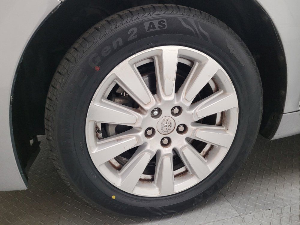 Used 2017 Toyota Sienna AWD image 31