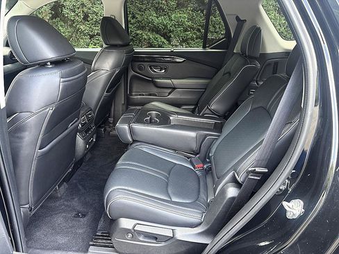 Used 2023 Honda Pilot Elite image 12