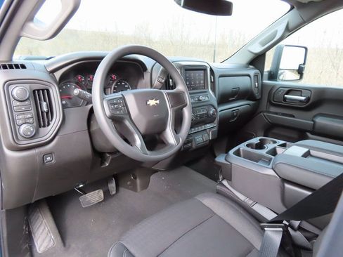 New 2026 Chevrolet Silverado 2500 Custom w/ Custom Value Package image 18