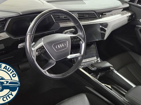 Used 2021 Audi e-tron Premium w/ Convenience Plus Package AWD/4WD image 11