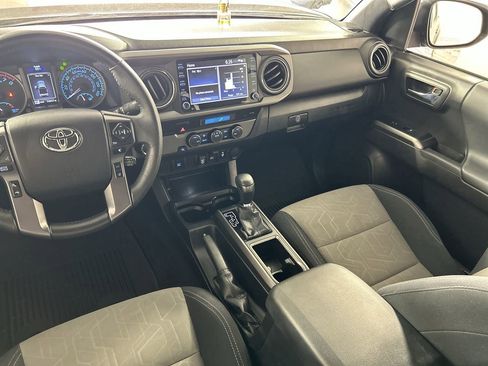 Used 2022 Toyota Tacoma TRD Off-Road RWD image 23