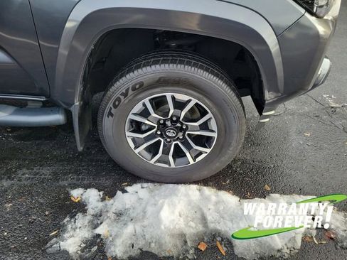 Used 2022 Toyota Tacoma TRD Sport image 19