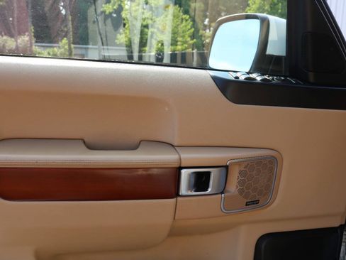 Used 2011 Land Rover Range Rover HSE AWD/4WD image 41