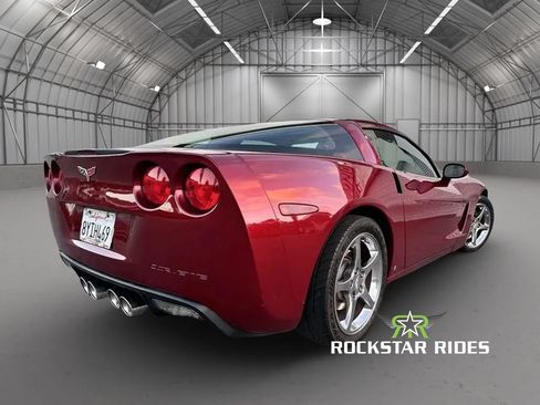 Used 2006 Chevrolet Corvette Coupe w/ Preferred Equipment Group RWD image 20