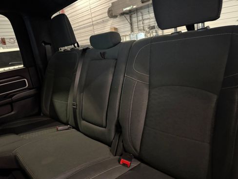Used 2025 RAM 2500 Big Horn AWD/4WD image 36