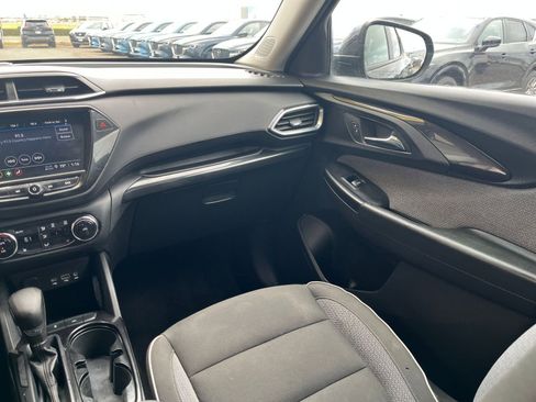 Used 2023 Chevrolet TrailBlazer LT w/ Convenience Package image 35