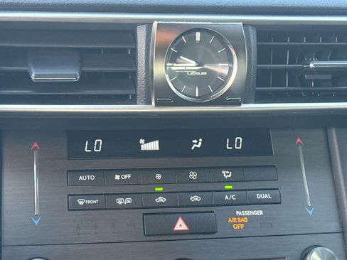 Used 2019 Lexus IS 300 image 22