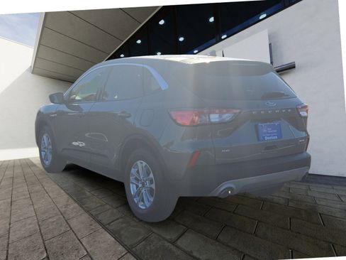 Certified 2022 Ford Escape SE image 5