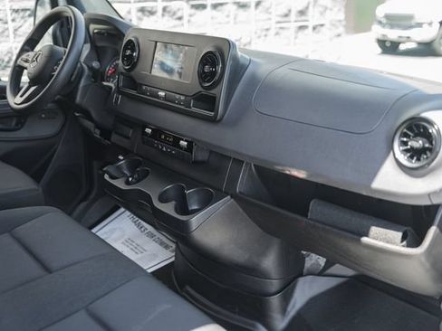 Used 2024 Mercedes-Benz Sprinter 3500 image 24