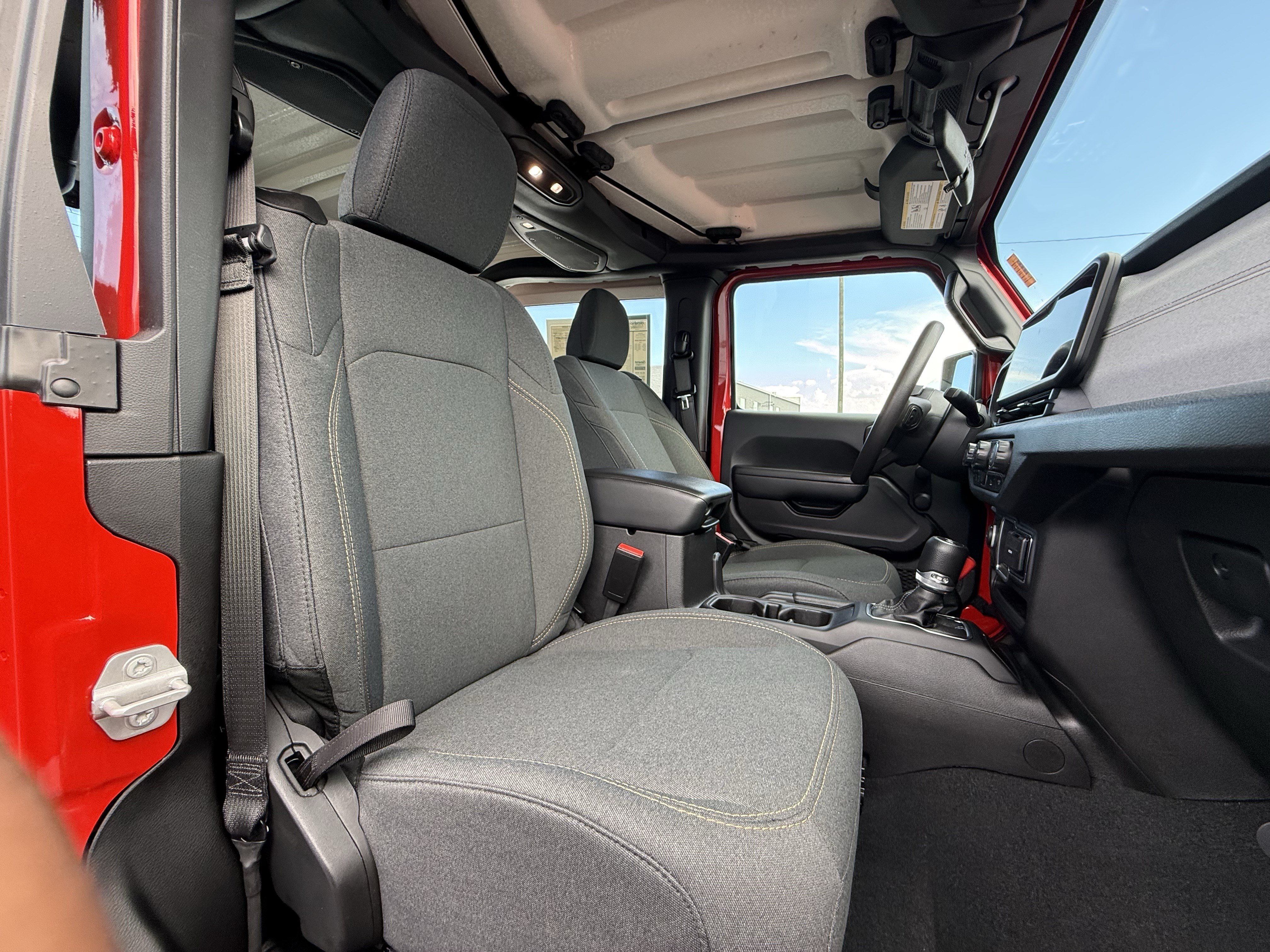 Used 2024 Jeep Wrangler Sport AWD/4WD image 31
