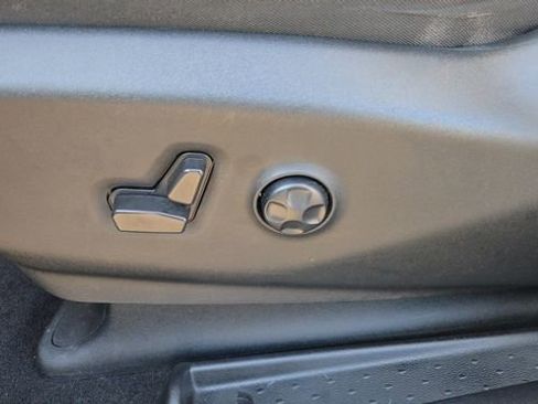 Certified 2021 Chrysler Pacifica Limited image 24