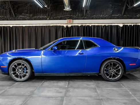 Used 2019 Dodge Challenger SXT w/ Blacktop Package RWD image 15