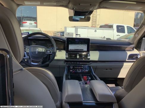 Used 2019 Lincoln Navigator Reserve w/ Cargo Package image 9