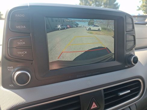 Used 2018 Hyundai Kona SEL image 19