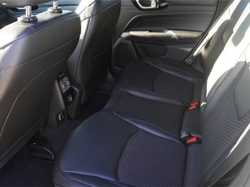 New 2026 Jeep Compass Latitude image 15