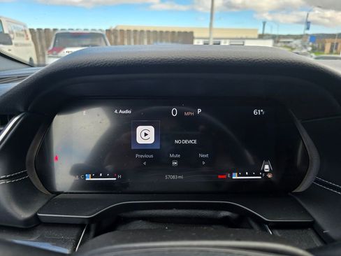 Used 2023 Jeep Grand Cherokee Altitude image 6