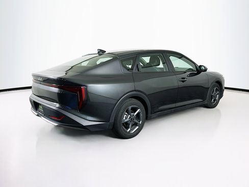 Used 2025 Kia K4 LXS image 9