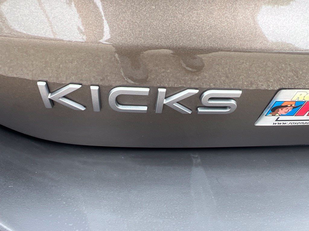 Certified 2025 Nissan Kicks SV w/ Charging Package AWD/4WD image 33