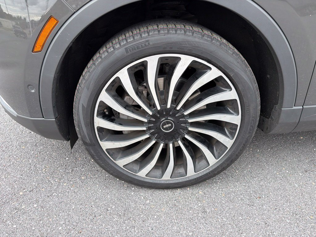 Certified 2022 Lincoln Nautilus Black Label w/ Class II Trailer Tow Package AWD/4WD image 13