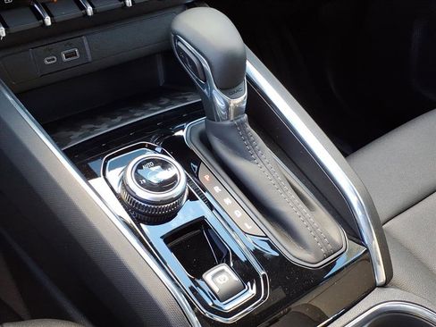 New 2026 GMC Canyon Elevation w/ Convenience Package image 19