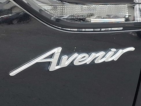 Used 2023 Buick Envision Avenir AWD/4WD image 30
