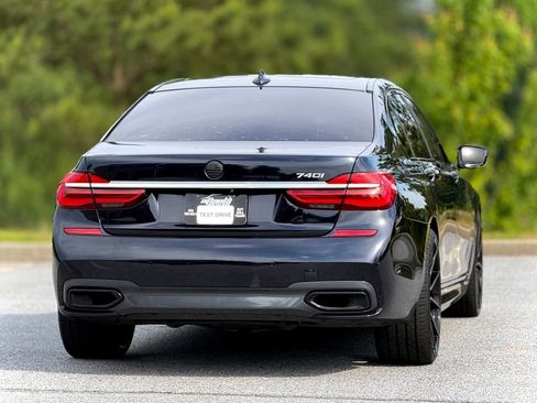 Used 2019 BMW 740i w/ Executive Package RWD image 7