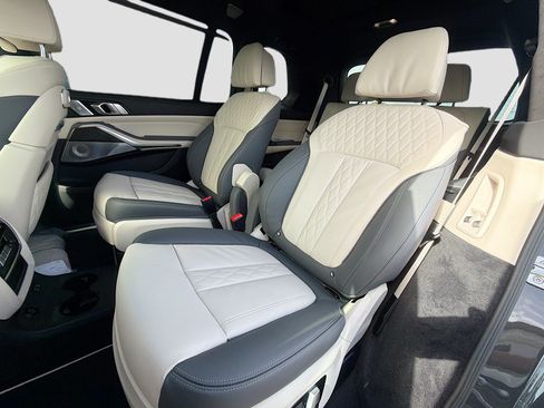 New 2027 BMW X7 M60i AWD/4WD image 23