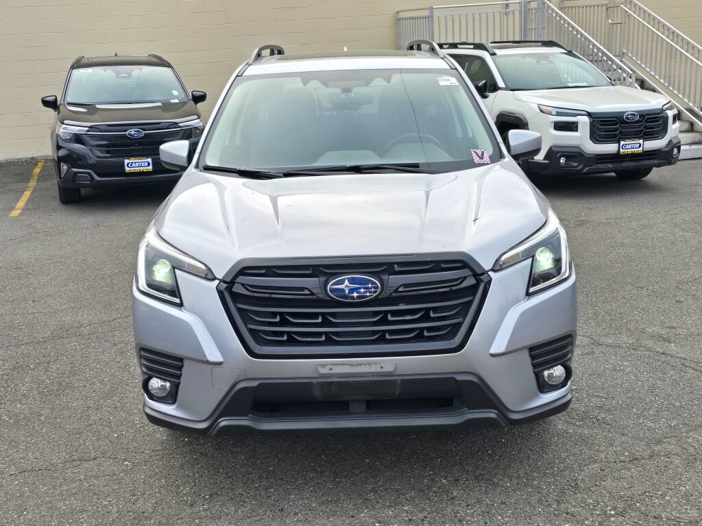 Certified 2023 Subaru Forester Premium AWD/4WD image 2