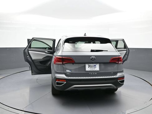 Used 2023 Volkswagen Taos SEL AWD/4WD image 47