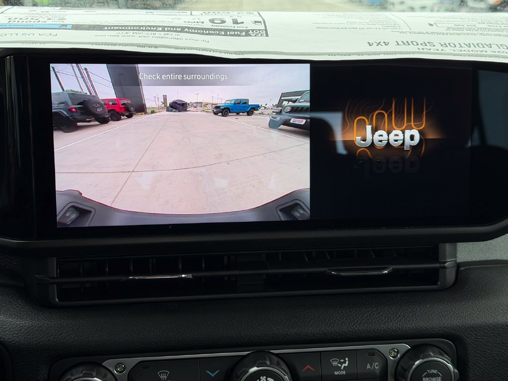 New 2026 Jeep Gladiator Sport AWD/4WD image 15
