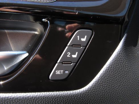 Used 2025 Honda CR-V EX-L image 25