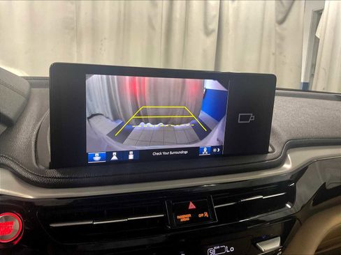 Used 2025 Acura MDX SH-AWD image 19