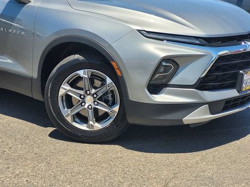 Used 2023 Chevrolet Blazer LT AWD/4WD image 9