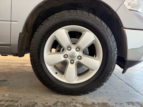 Used 2023 RAM 1500 Classic SLT AWD/4WD image 11