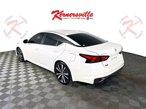 Used 2019 Nissan Altima 2.5 SR w/ SR Premium Package image 5