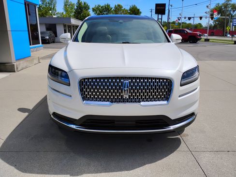 Used 2021 Lincoln Nautilus Reserve w/ Equipment Group 201A AWD/4WD image 11