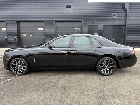 Used 2022 Rolls-Royce Ghost Black Badge image 3