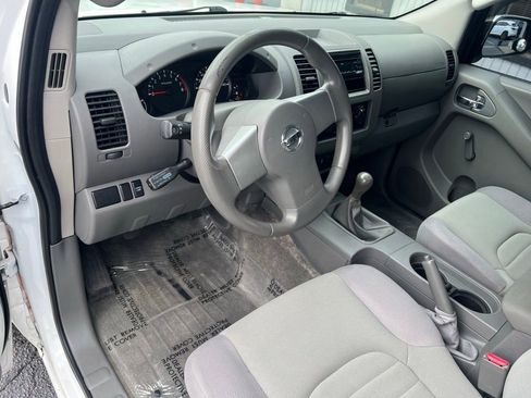 Used 2013 Nissan Frontier S w/ S Preferred Pkg RWD image 17