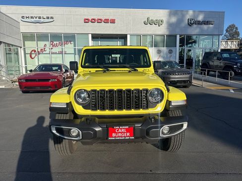 Certified 2024 Jeep Gladiator Sport image 2