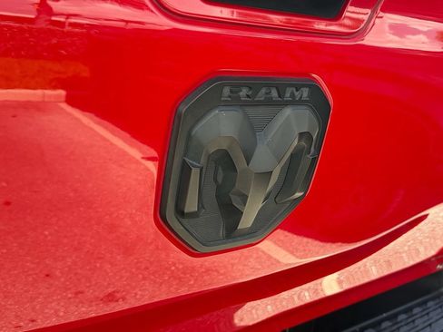 Used 2022 RAM 1500 Big Horn w/ Night Edition AWD/4WD image 17