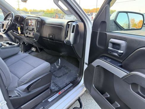 Used 2018 Chevrolet Silverado 1500 LT w/ All Star Edition AWD/4WD image 11