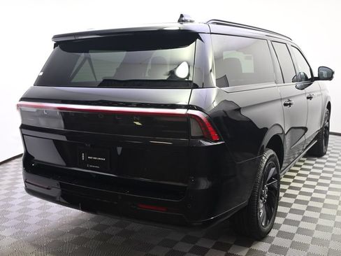 New 2026 Lincoln Navigator L Reserve AWD/4WD image 6