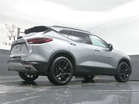 Used 2023 Chevrolet Blazer LT w/ LPO, Black Grille Bar Package image 32