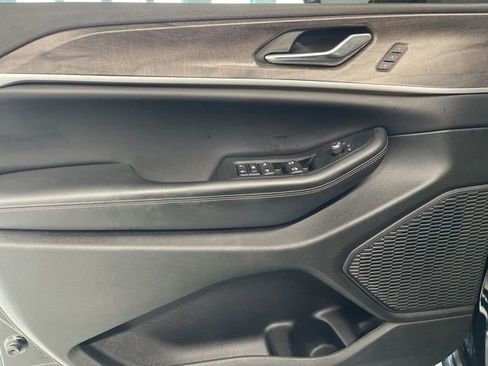 Used 2023 Jeep Grand Cherokee Limited w/ Trailer Tow Prep Group (B) image 19