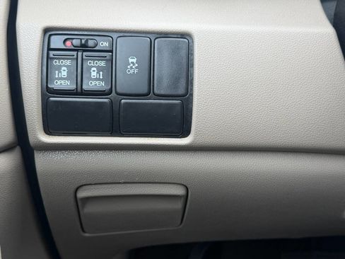 Used 2016 Honda Odyssey SE image 45